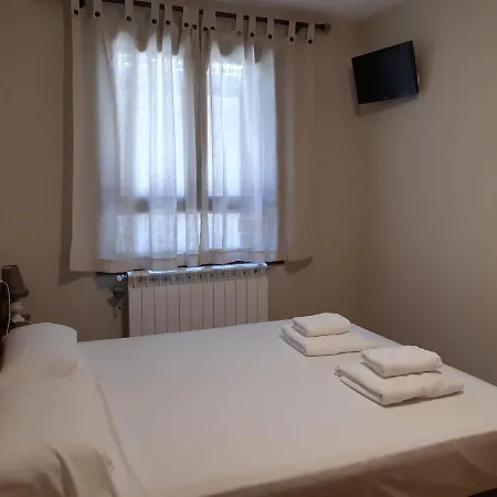 Apartamento Familiar Con Vistas Y Garage La Portiecha شقة Sallent de Gállego