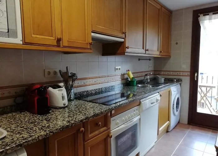 Apartamento Familiar Con Vistas Y Garage La Portiecha *