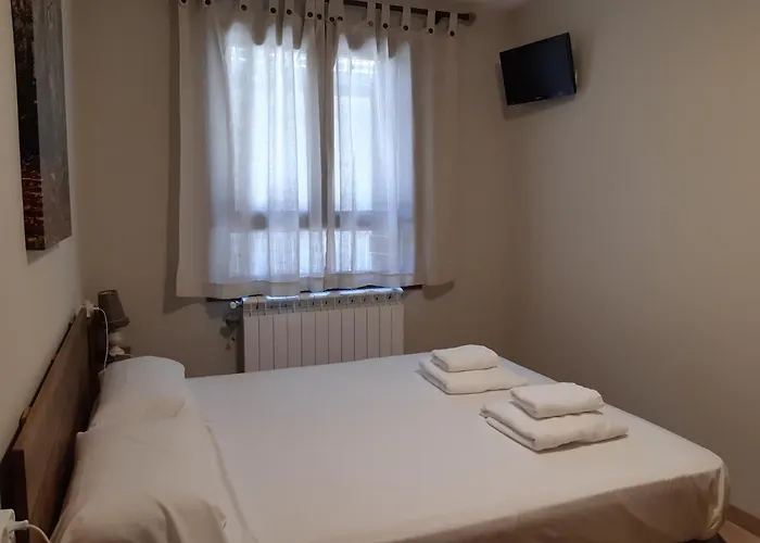 Apartamento Familiar Con Vistas Y Garage La Portiecha Apartment Sallent De Gallego